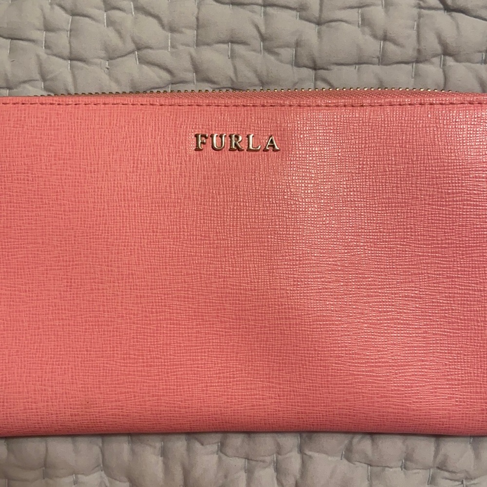 Furla classic leather continental wallet